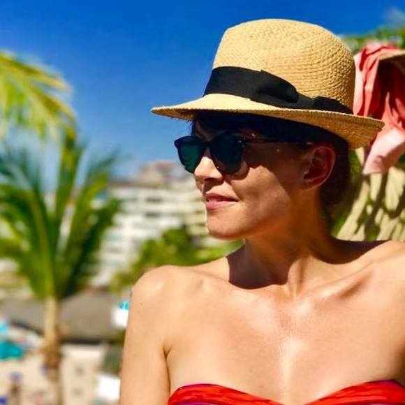 Meet your Posher, Danielle - Picture 1 of 1